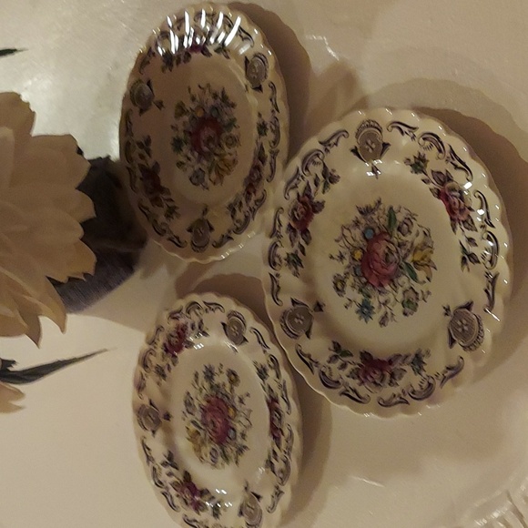 3 Pc Vintage Myott Bouquet Staffordshire Side Bread & Butter Plates - Picture 3 of 12